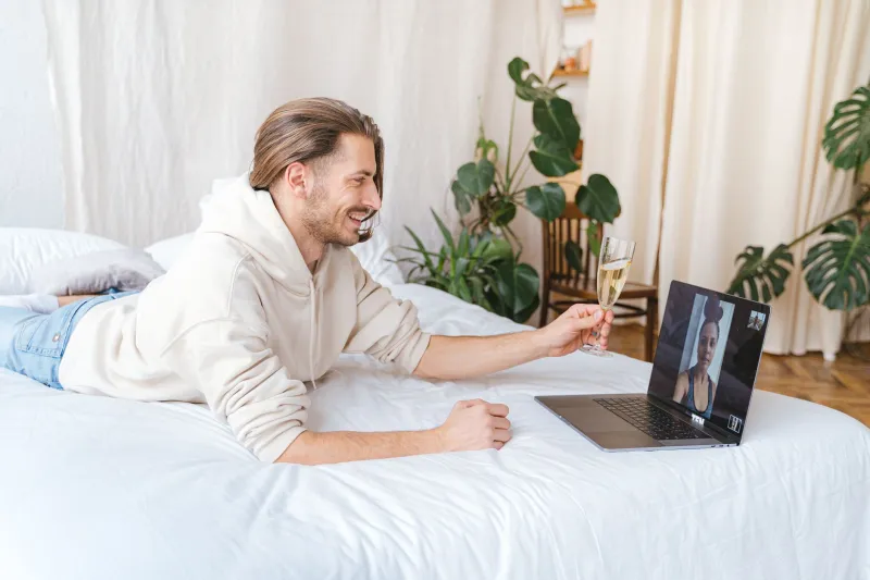 The Waiting Game: What Nobody Tells You About Keeping Love Alive Across Continents