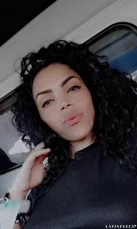 Vanessa Profile image 4