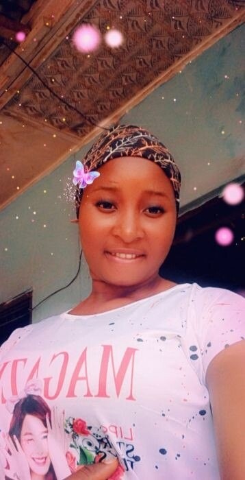 rosegoldqwn Profile image 1