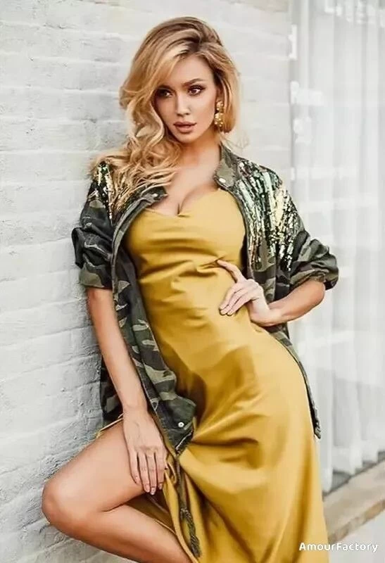 Elena Profile image 1