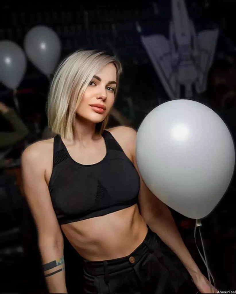 Karina Profile image 5