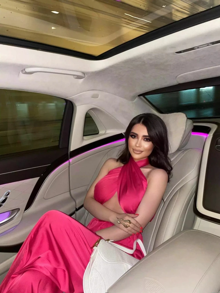 Victoria Profile image 6