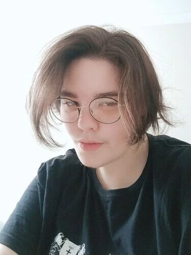 AlexXxia Profile image 1