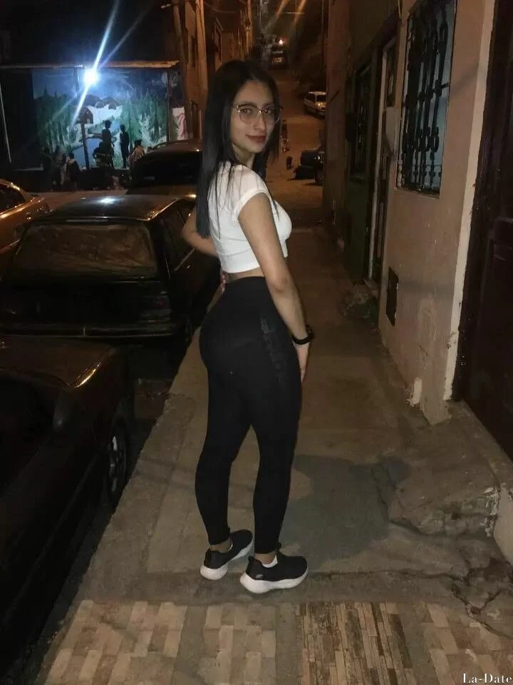 Estefania Profile image 3