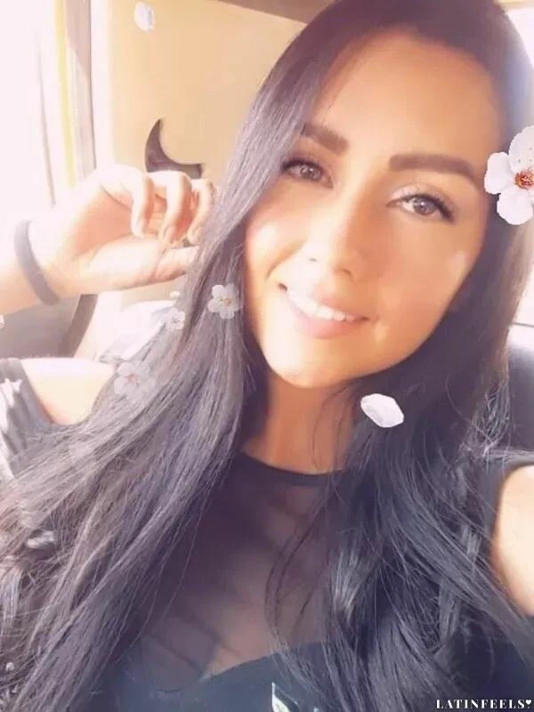 Cristina Profile image 2