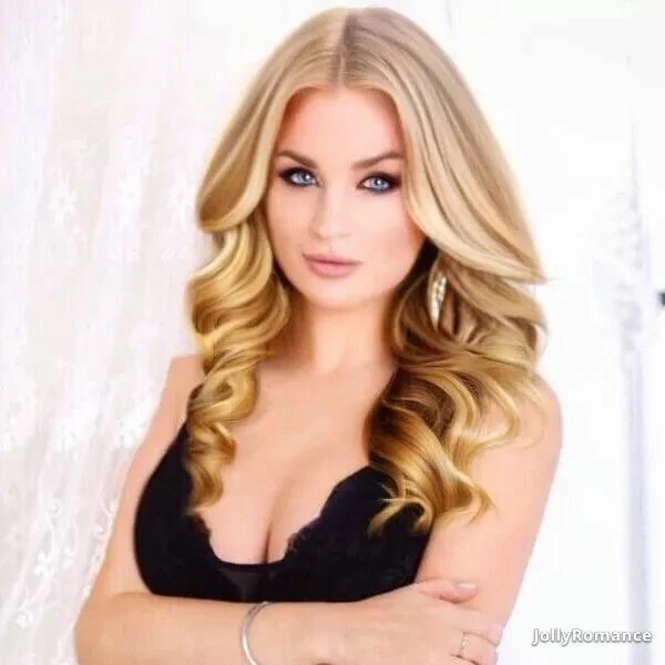 Larisa Profile image 2