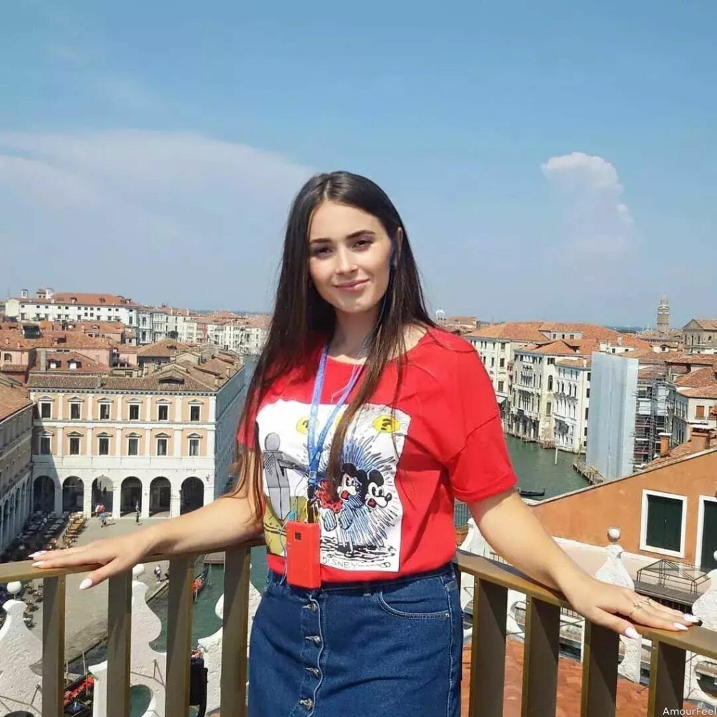 Diana Profile image 5